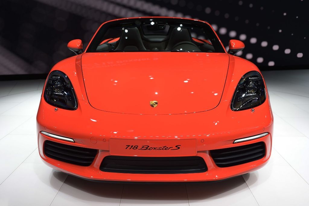 06-2017-porsche-718-boxster-s-geneva-1